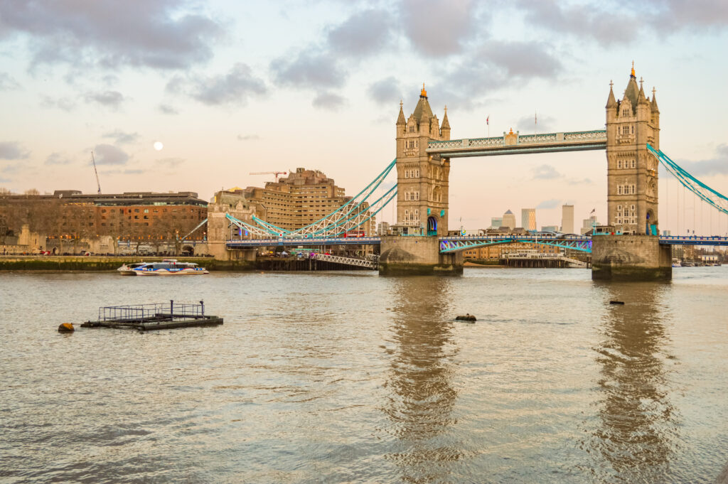 tower bridge londra